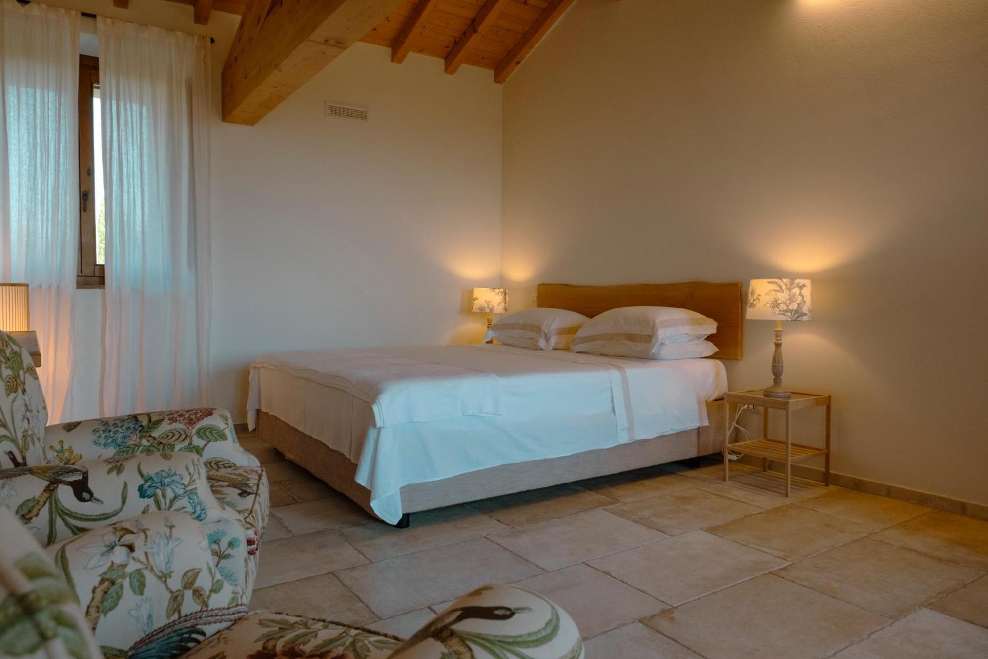 Cheloni Farm stay *